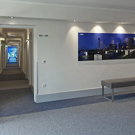 Astra Hotel 3*