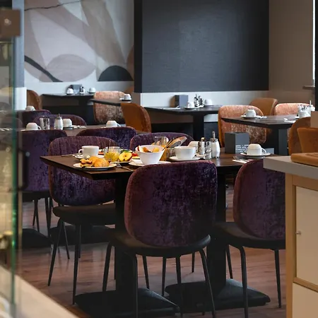 Astra Hotel 3*