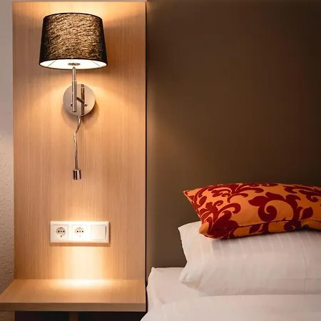 Astra Hotel 3*