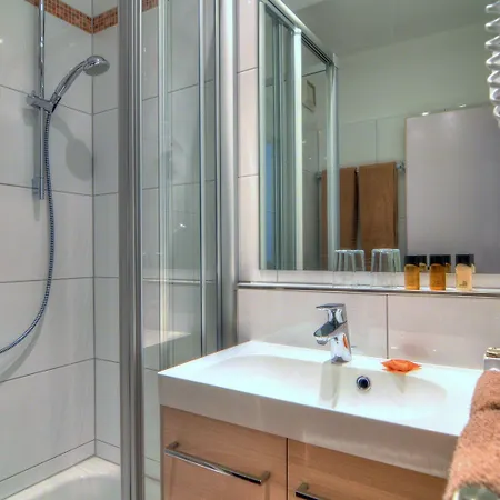 アストラ 3* デュッセルドルフ