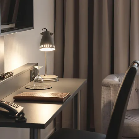 アストラ 3* デュッセルドルフ