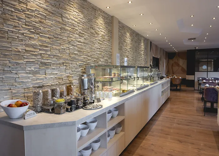 Astra 3* 뒤셀도르프