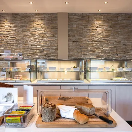 Astra 3* Düsseldorf