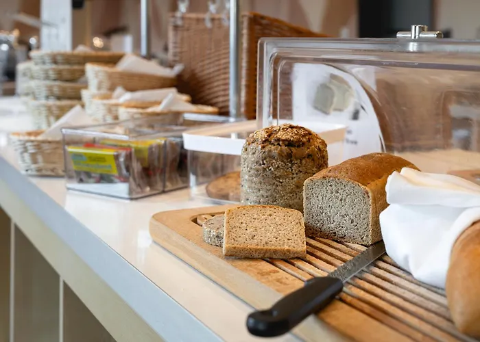 Astra 3* Düsseldorf