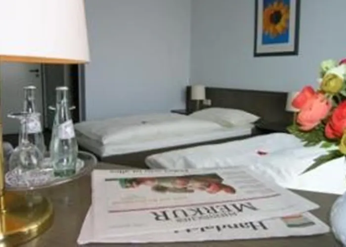 Astra 3* Düsseldorf